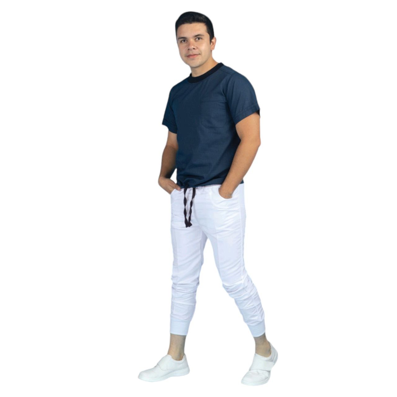 Filipina Medica Quirurgica Hombre Estetos Khaled