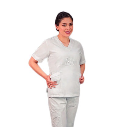 Filipina De enfermer­a Para Dama Manga Corta Giselle Bordado 3D Love ENF